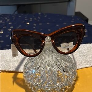 Stylish maroon/burgundy Sunglasses